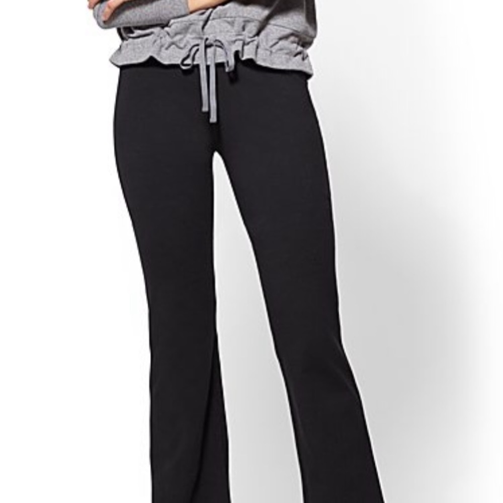 NWT yoga Pants